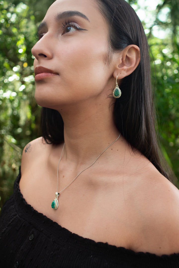 Sivalya Raw Emerald Necklace and Earrings Set Sterling Silver - Amalfi