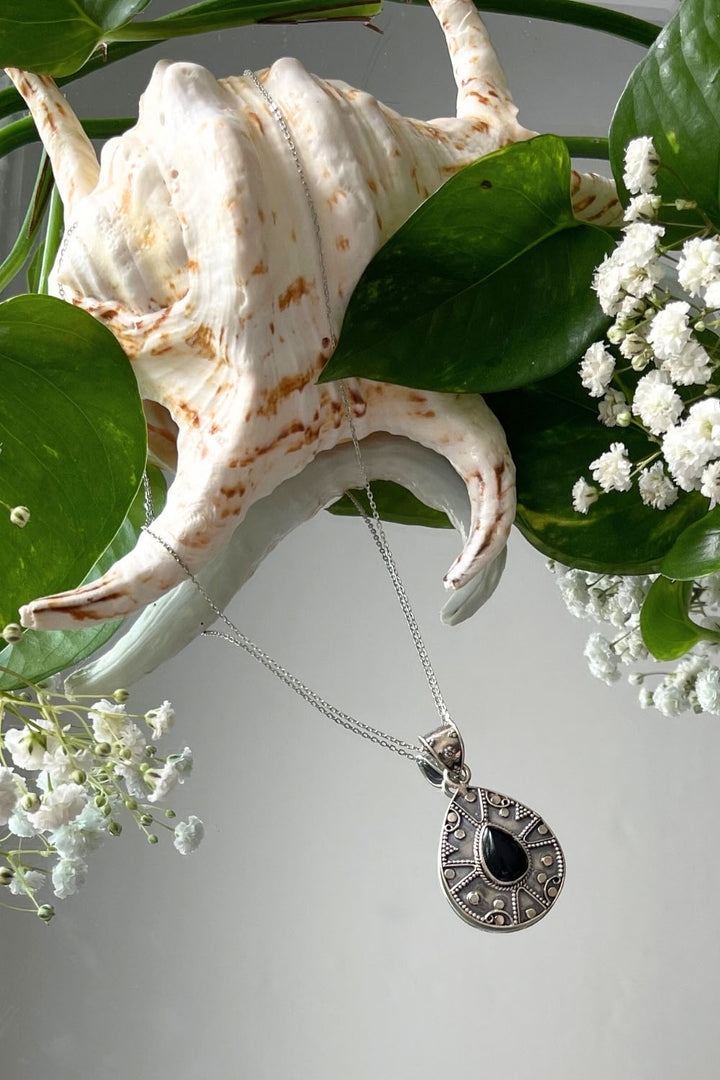 Sivalya Black Onyx Silver Necklace - Desert Muse