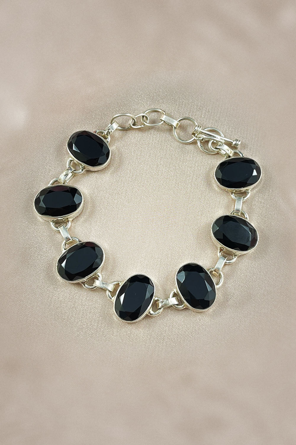 Sivalya Black Onyx Silver Bracelet - Splendor