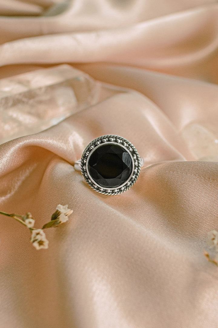 Sivalya Black Onyx Silver Ring - Aurora