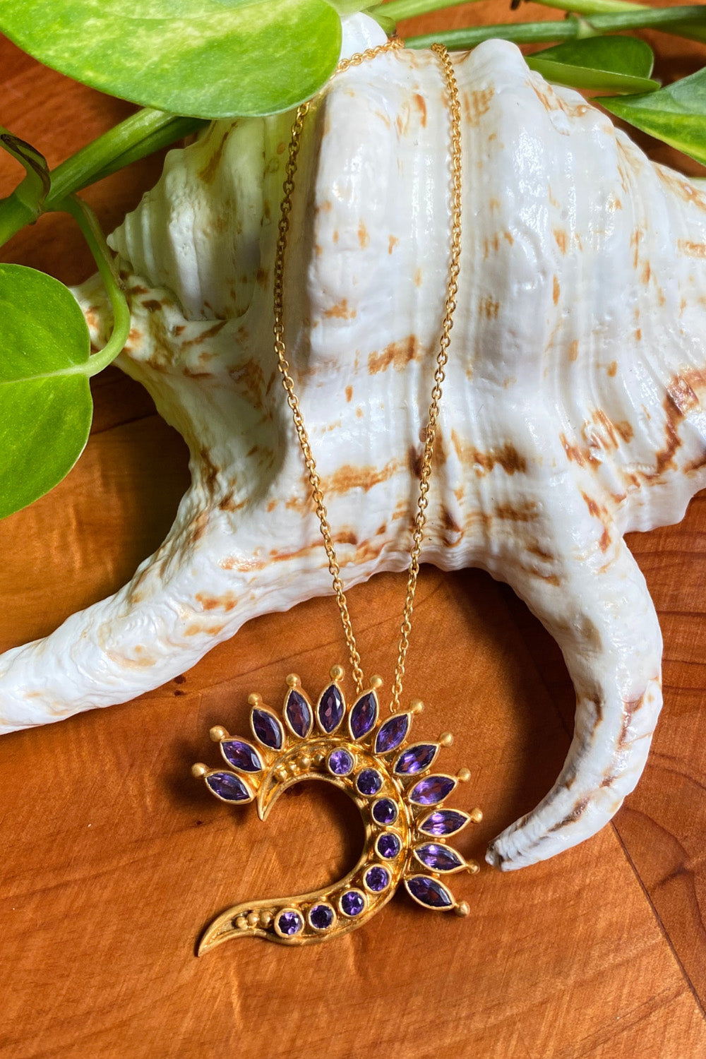 Amethyst Swirl Pendant Necklace Gold | Sivalya