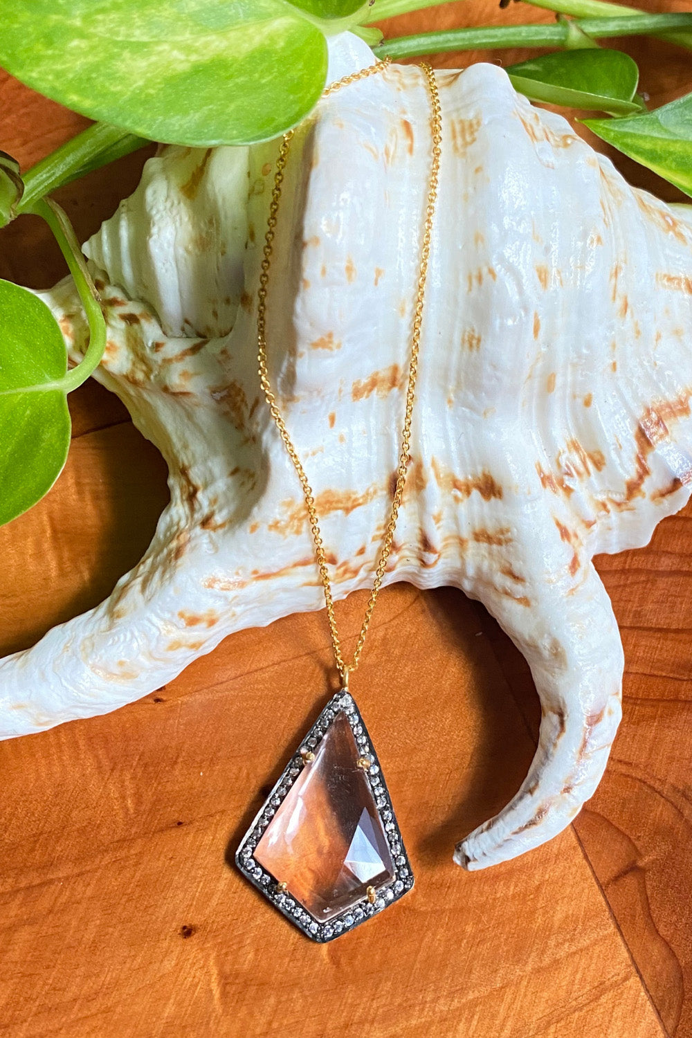 Clear Quartz and Polki Diamond Pendant Necklace Gold | Sivalya