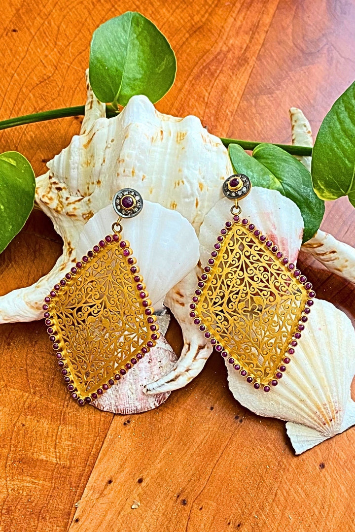 Palazzo Ruby and Diamonds Gold Filigree Earrings | Sivalya