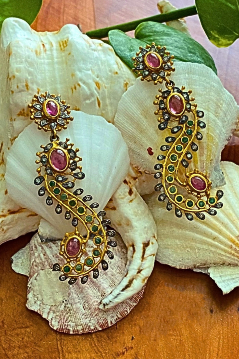 Tourmaline, Emerald and Diamond Swirl Earrings Gold | Sivalya