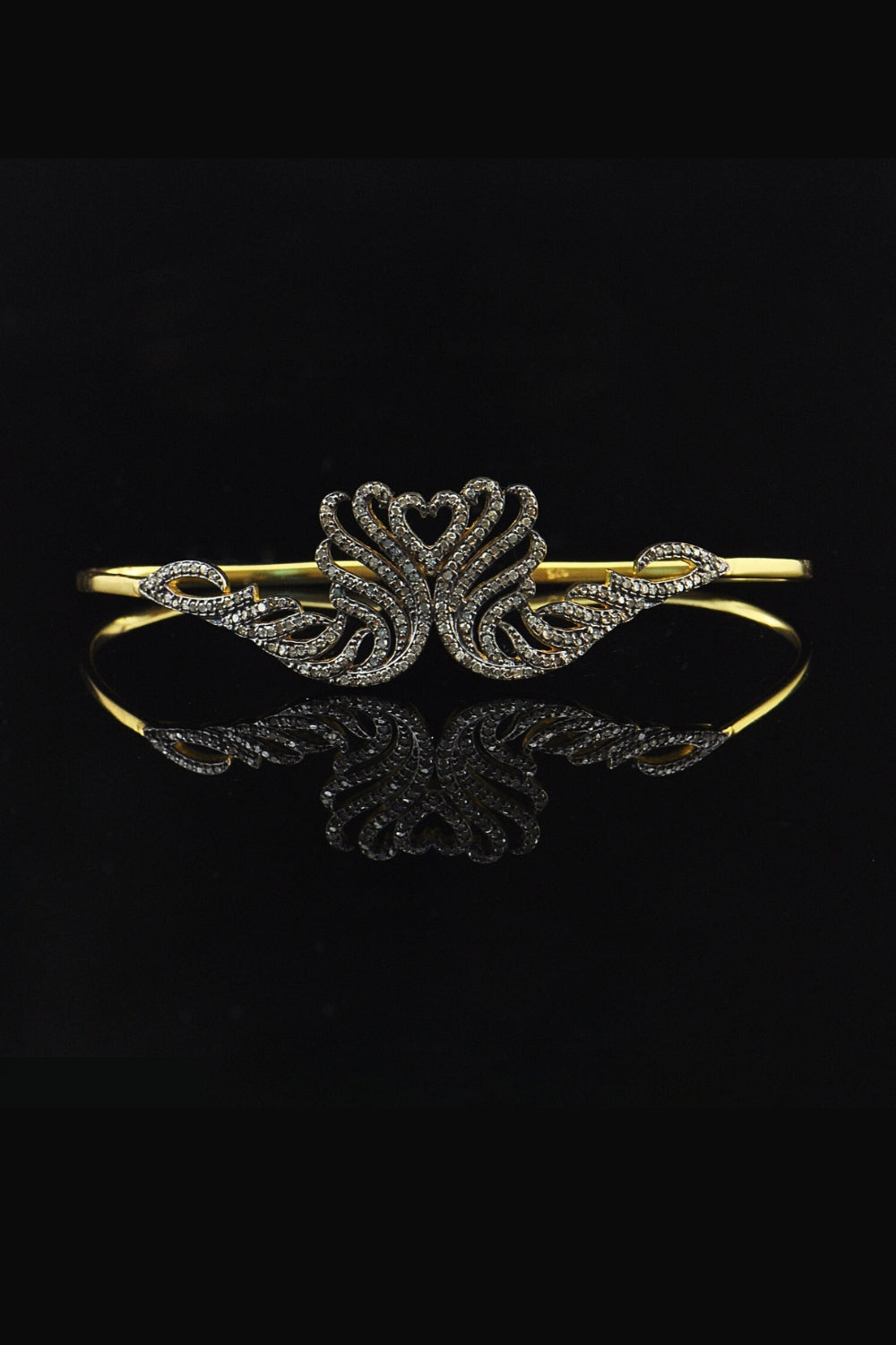 Enamored Heart Diamonds Palm Cuff Bracelet Gold | Sivalya