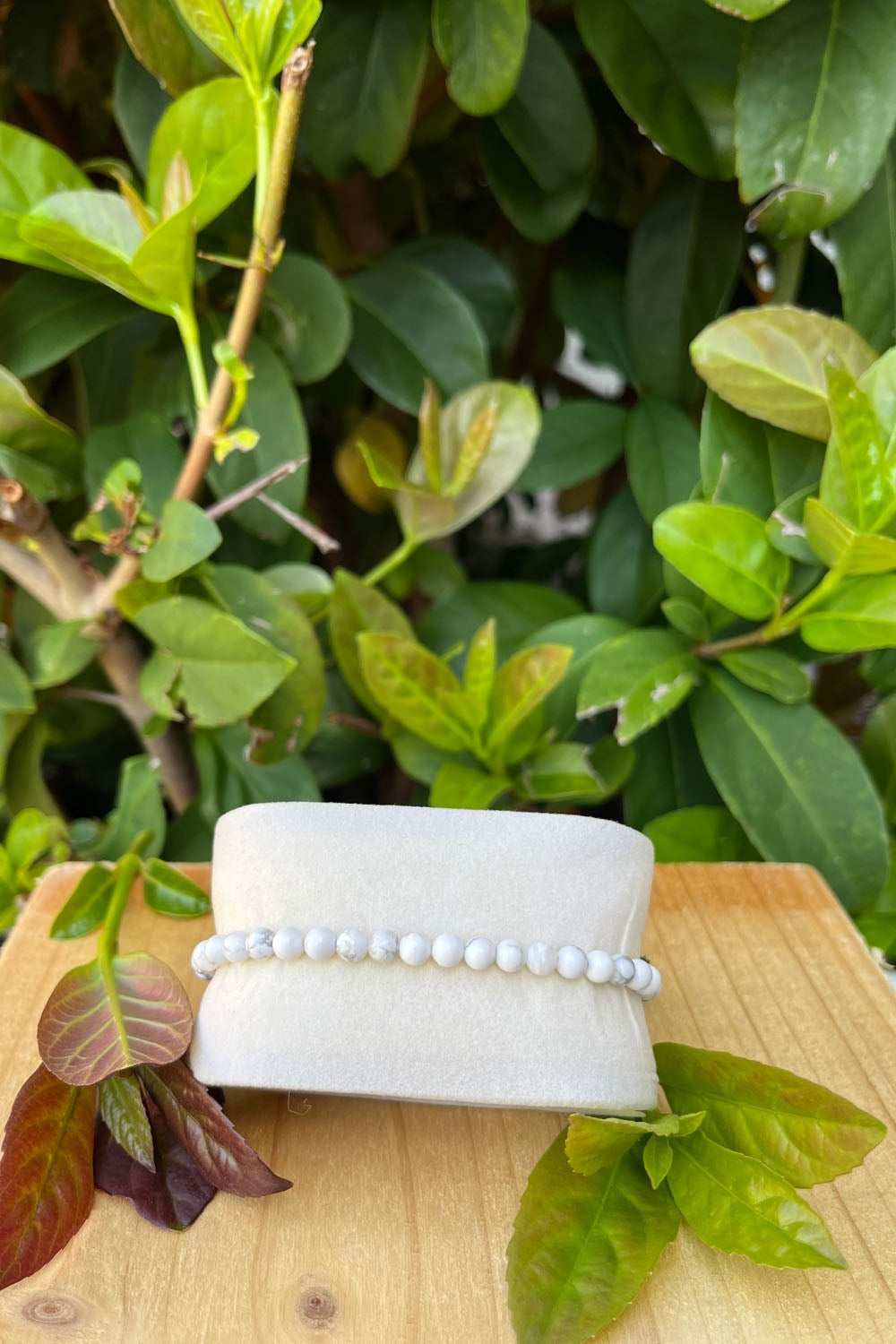 Sivalya Howlite Gemstone Beaded Bracelet