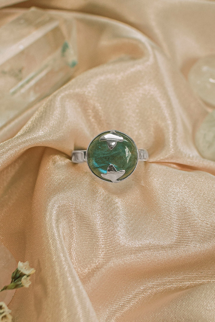Sivalya Labradorite Cabochon Ring - Spellbinder