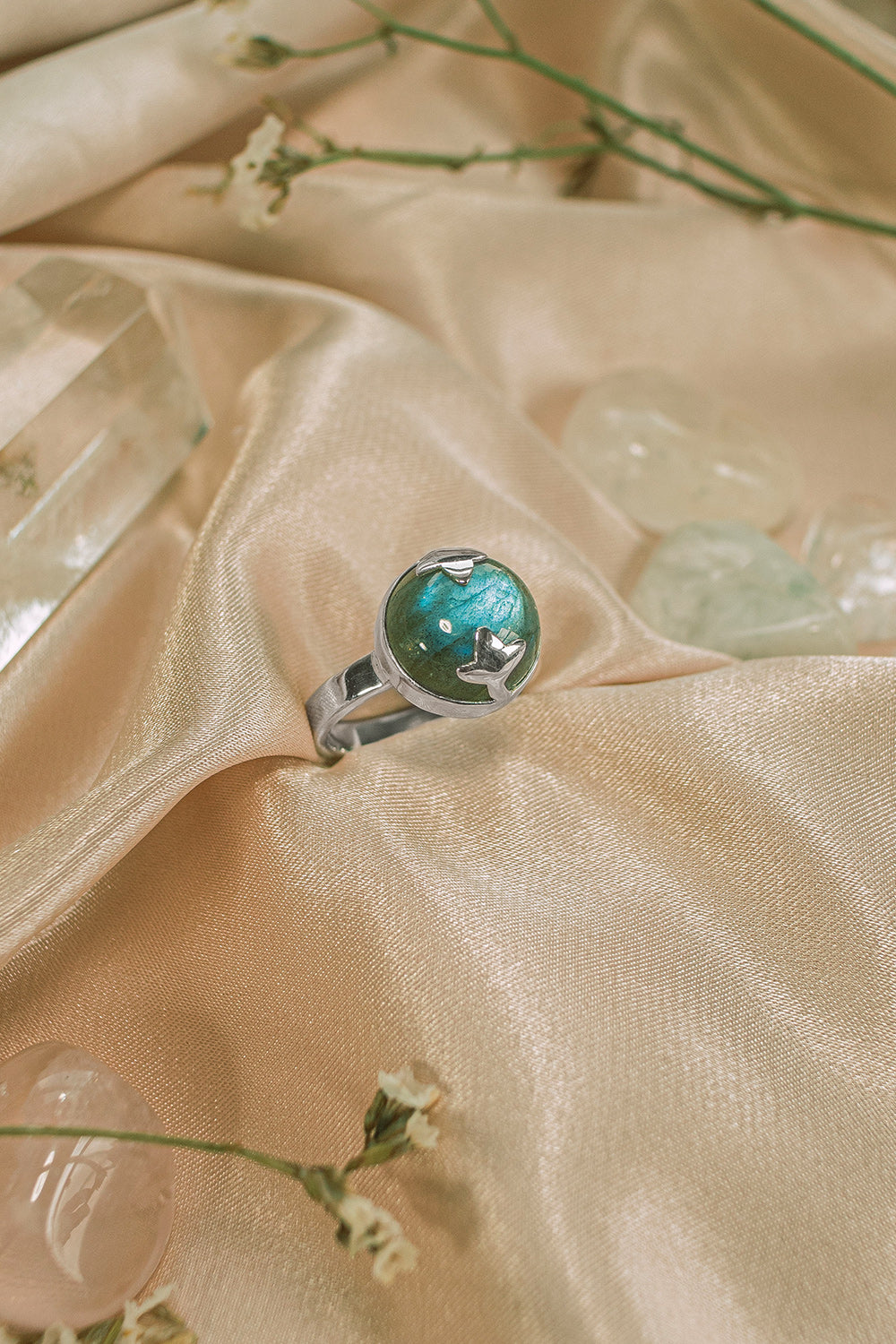 Sivalya Labradorite Cabochon Ring - Spellbinder