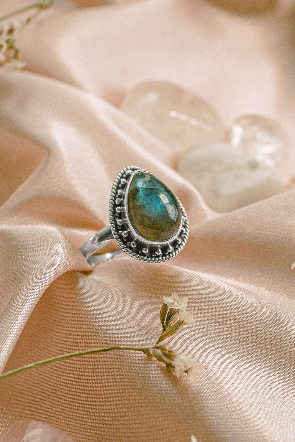 Sivalya Labradorite Silver Ring - Amalfi