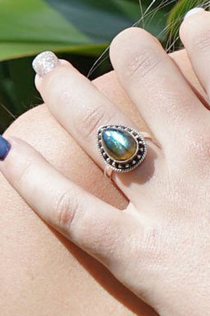 Sivalya Labradorite Silver Ring - Amalfi