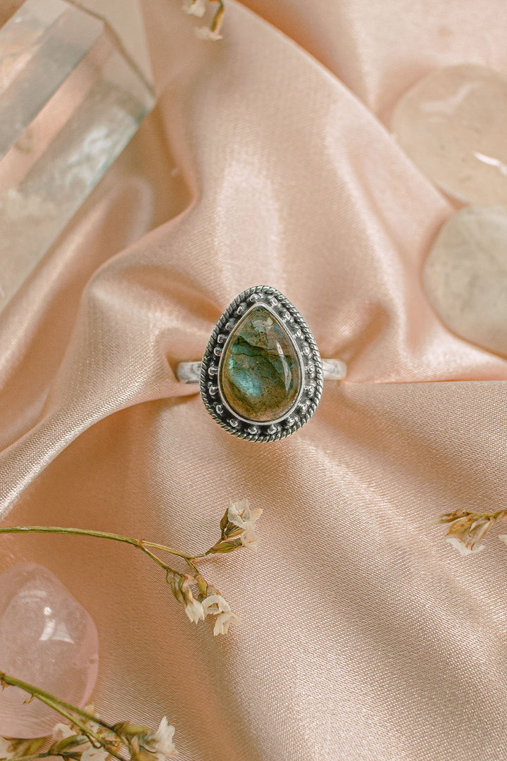 Sivalya Labradorite Silver Ring - Amalfi