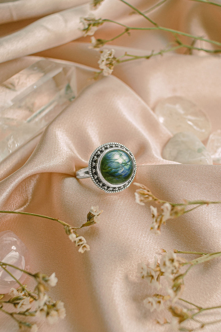 Sivalya Labradorite Silver Ring - Aurora