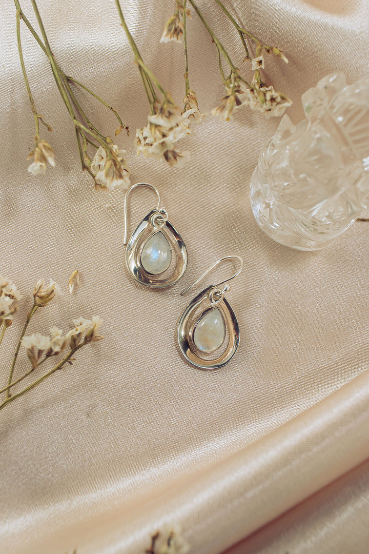 Sivalya Moonstone Earrings Silver - Aura Drops