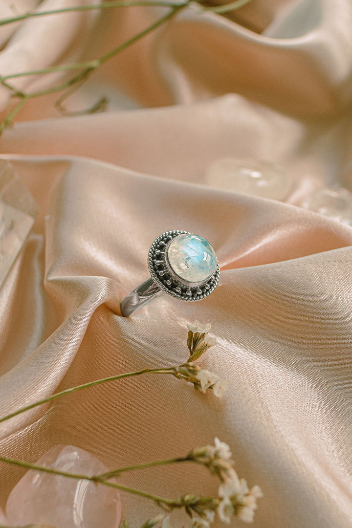 Sivalya Moonstone Silver Ring - Aurora
