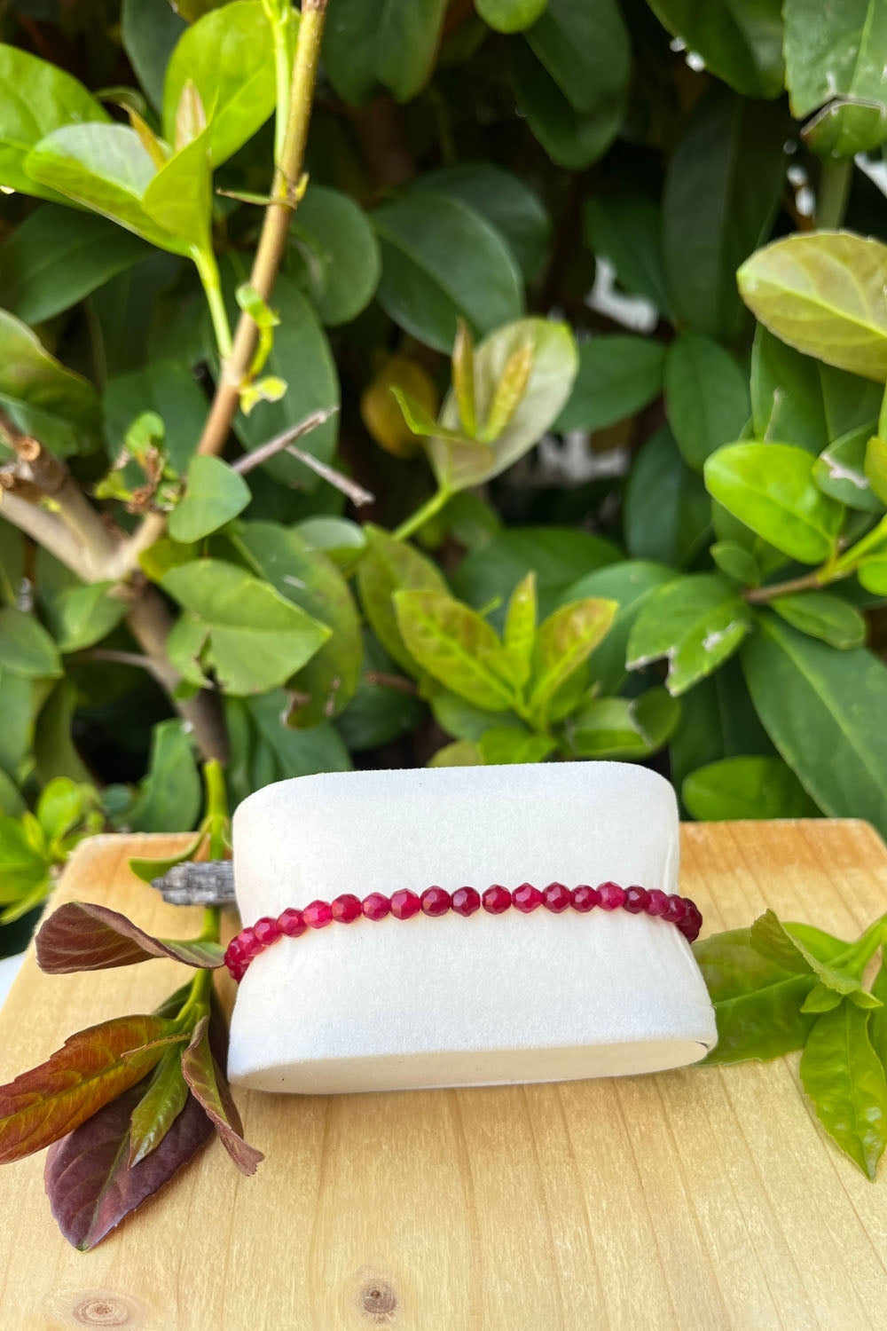 Sivalya Red Onyx Gemstone Beaded Bracelet