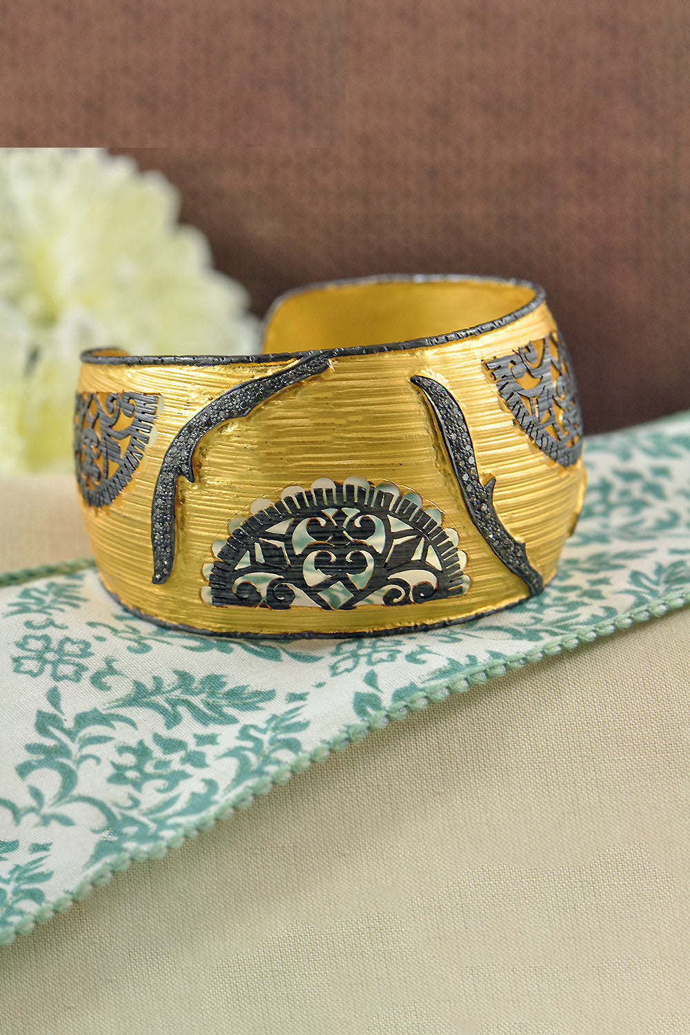 Etched Gold Cuff Bracelet with Diamonds | Sivalya