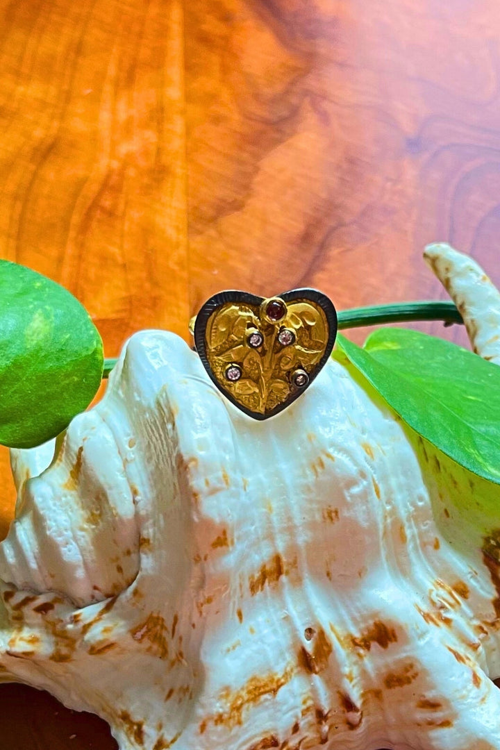 Radiant Heart Ring with Tourmaline and Polki Diamonds Gold | Sivalya