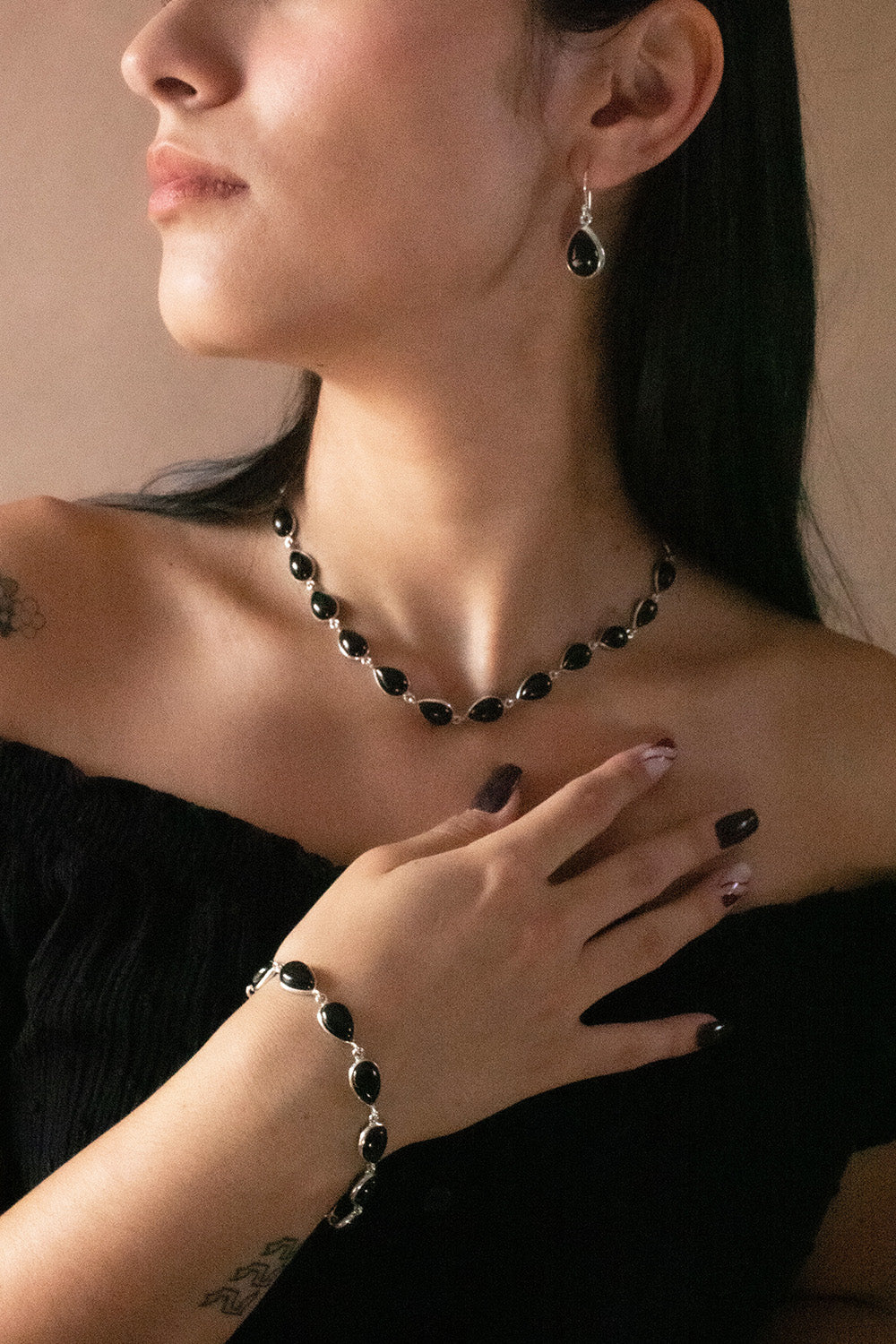 Sivalya Black Onyx Silver Necklace - Dew Drops