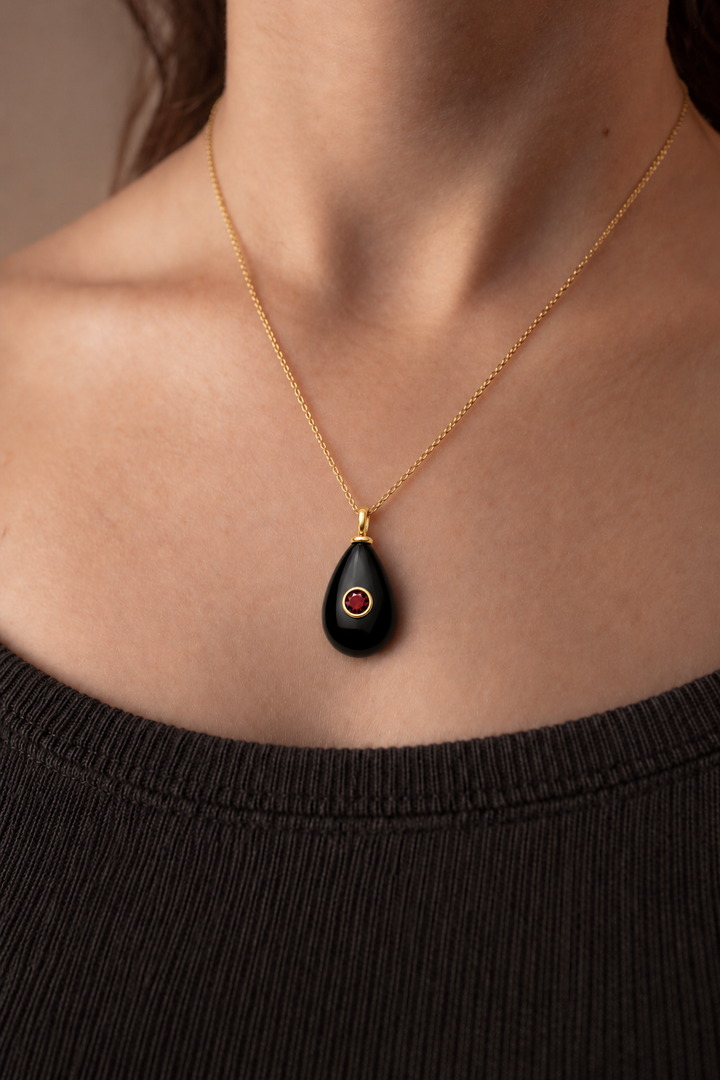 Black Onyx &amp; Garnet Gemstone Pendant