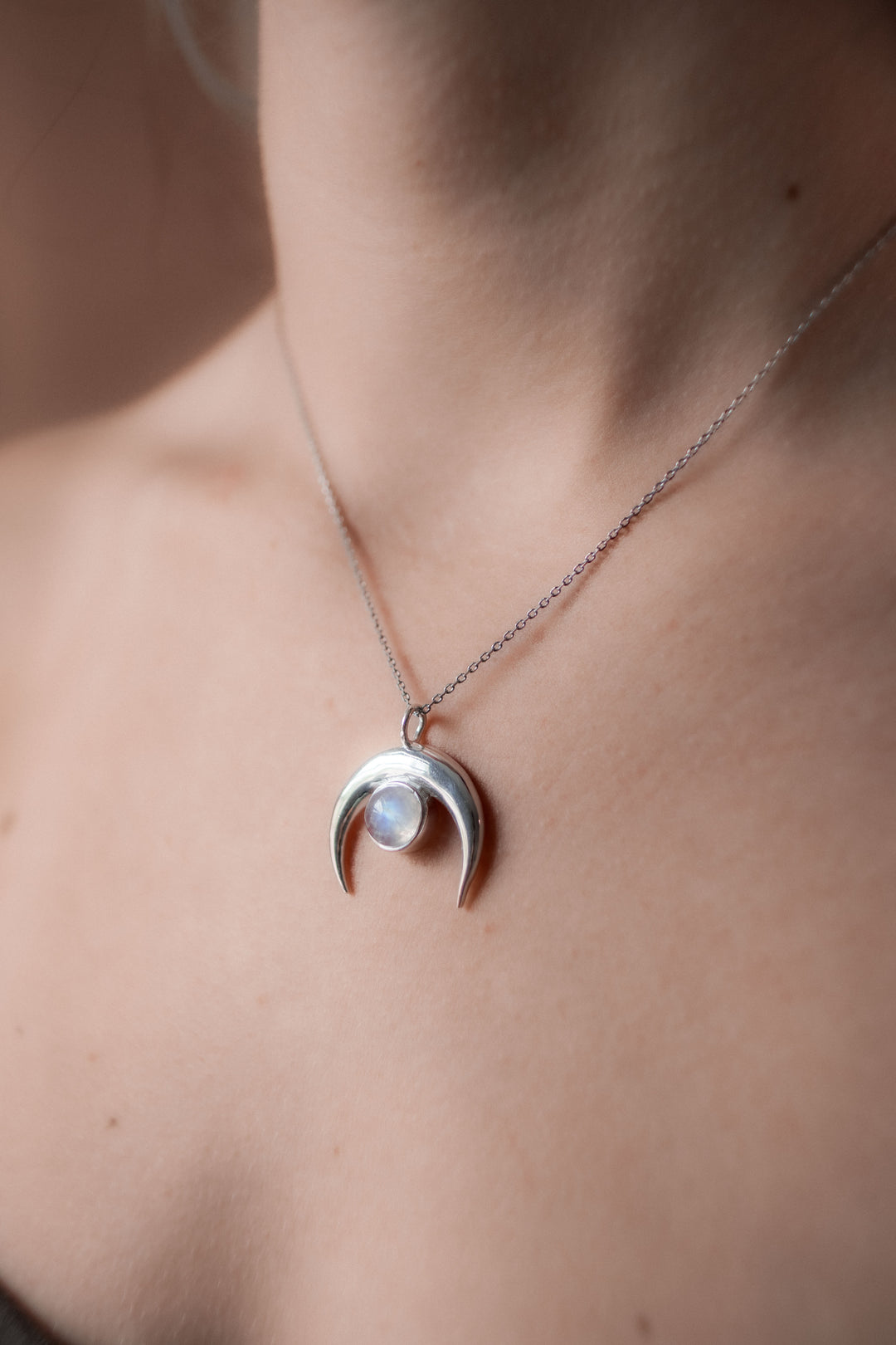 Sivalya Moonstone Silver Necklace - Crescent Moon