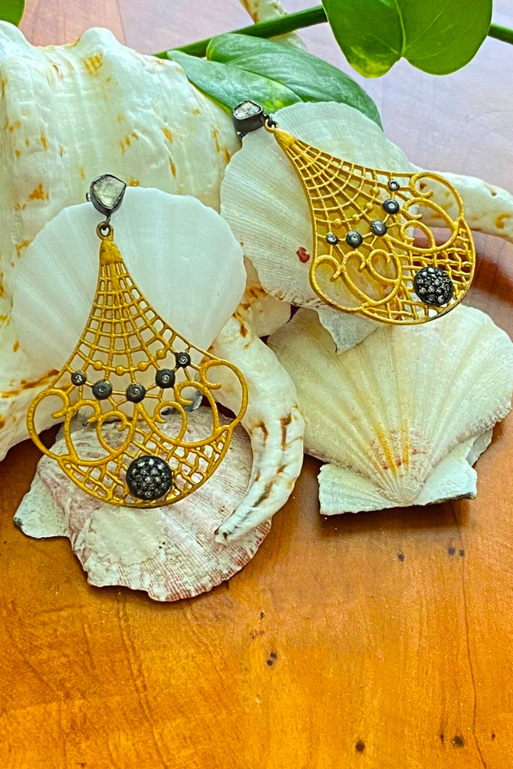 Golden Aura Filigree Earrings with Diamonds in Gold | Sivalya