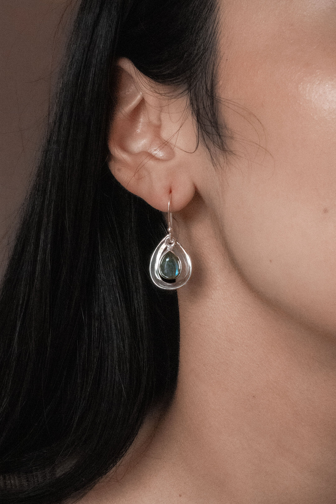 Sivalya Labradorite Earrings Silver - Aura Drops