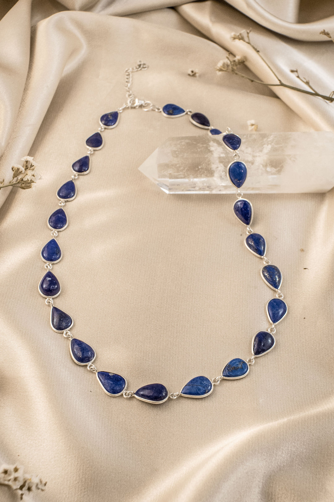 Sivalya Lapis Lazuli Silver Necklace - Dew Drops