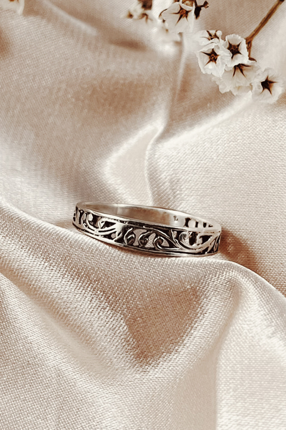 Sivalya Lily Band Ring Sterling Silver