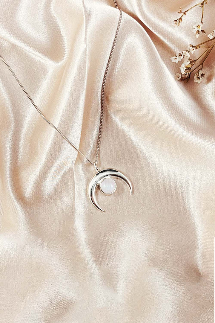 Sivalya Moonstone Silver Necklace - Crescent Moon