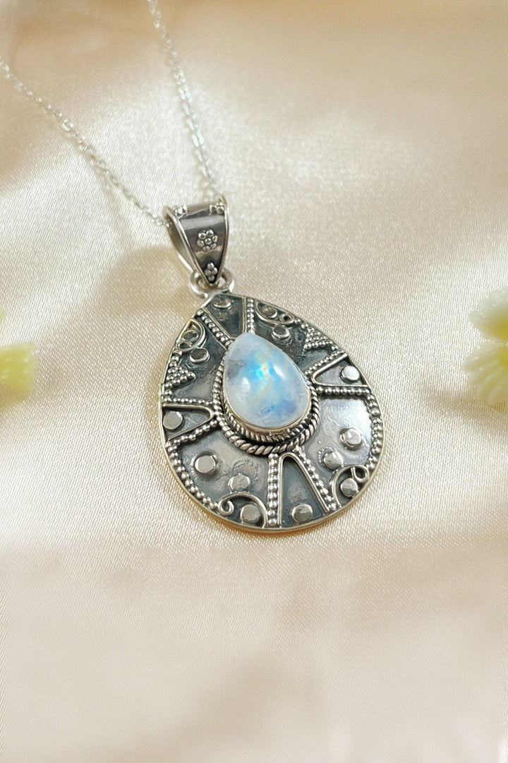 Sivalya Moonstone Silver Necklace - Desert Muse
