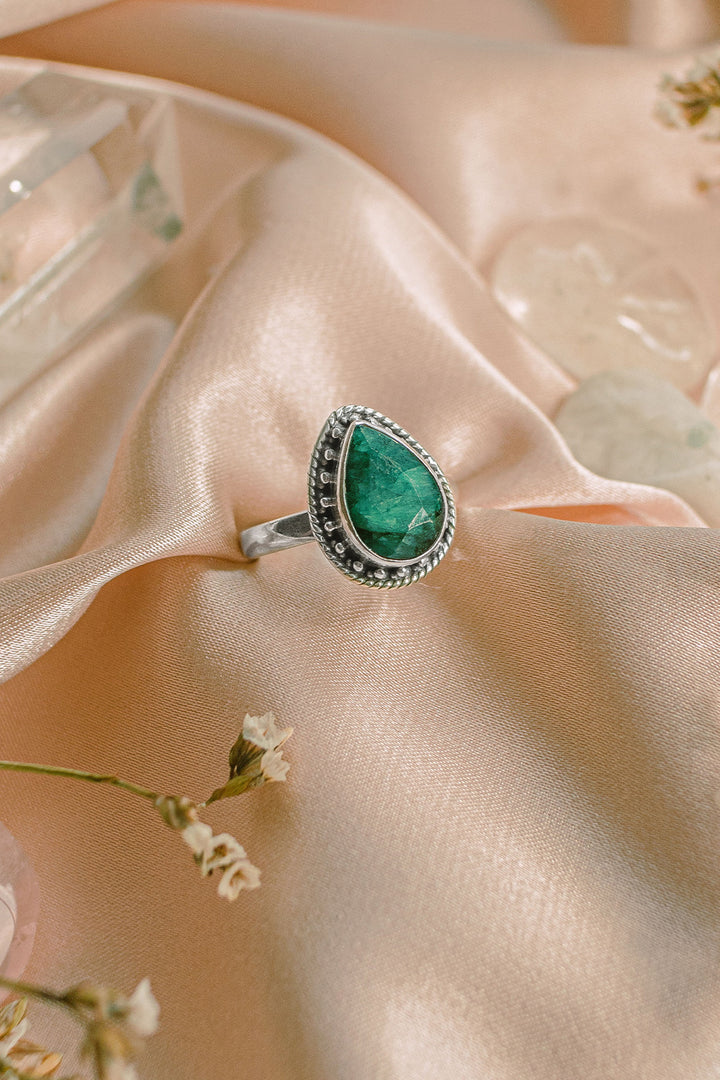 Raw Emerald Silver Ring - Amalfi
