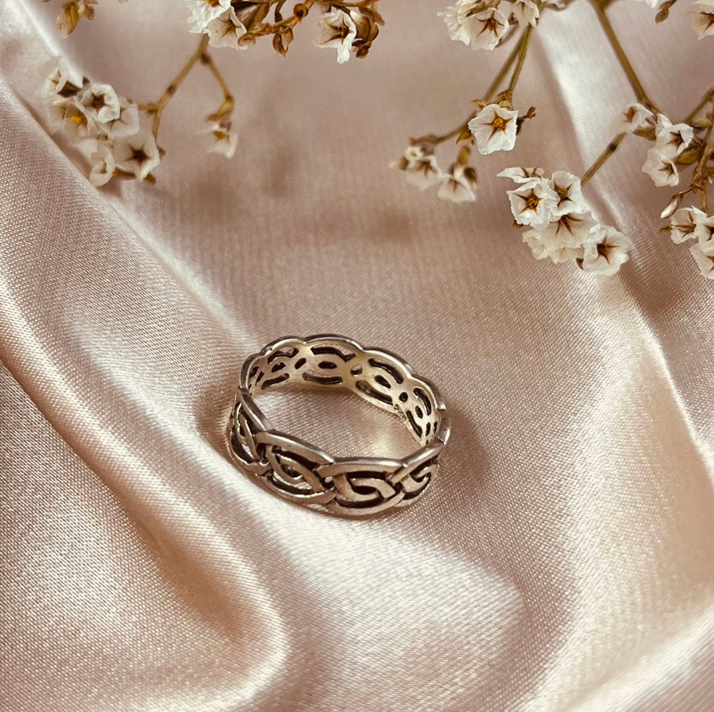 Sivalya Infinity Scroll Band Ring Sterling Silver