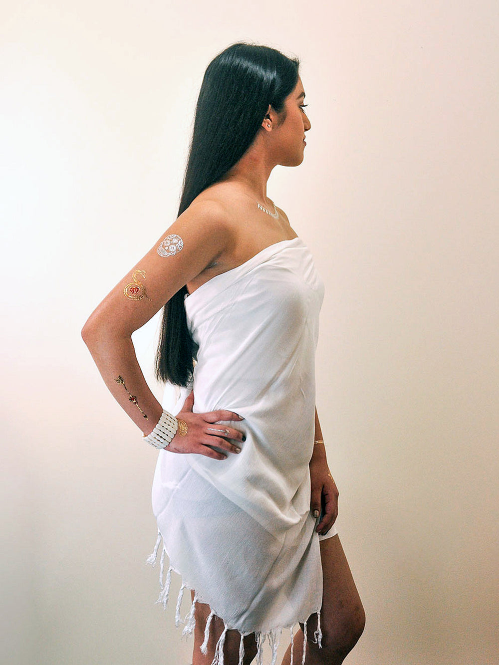 Tropez Tie Dye Sarong - Vintage White pareo side view
